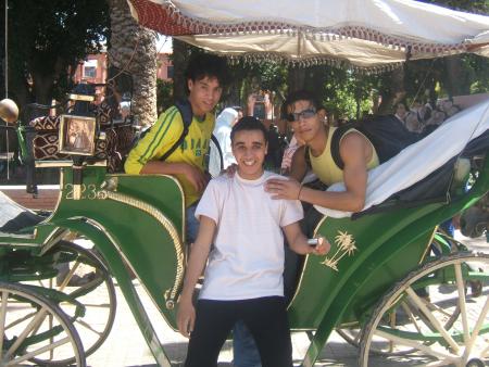 c moi et redouan et younes